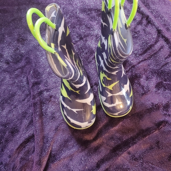 Shark rainboot - Picture 3 of 4